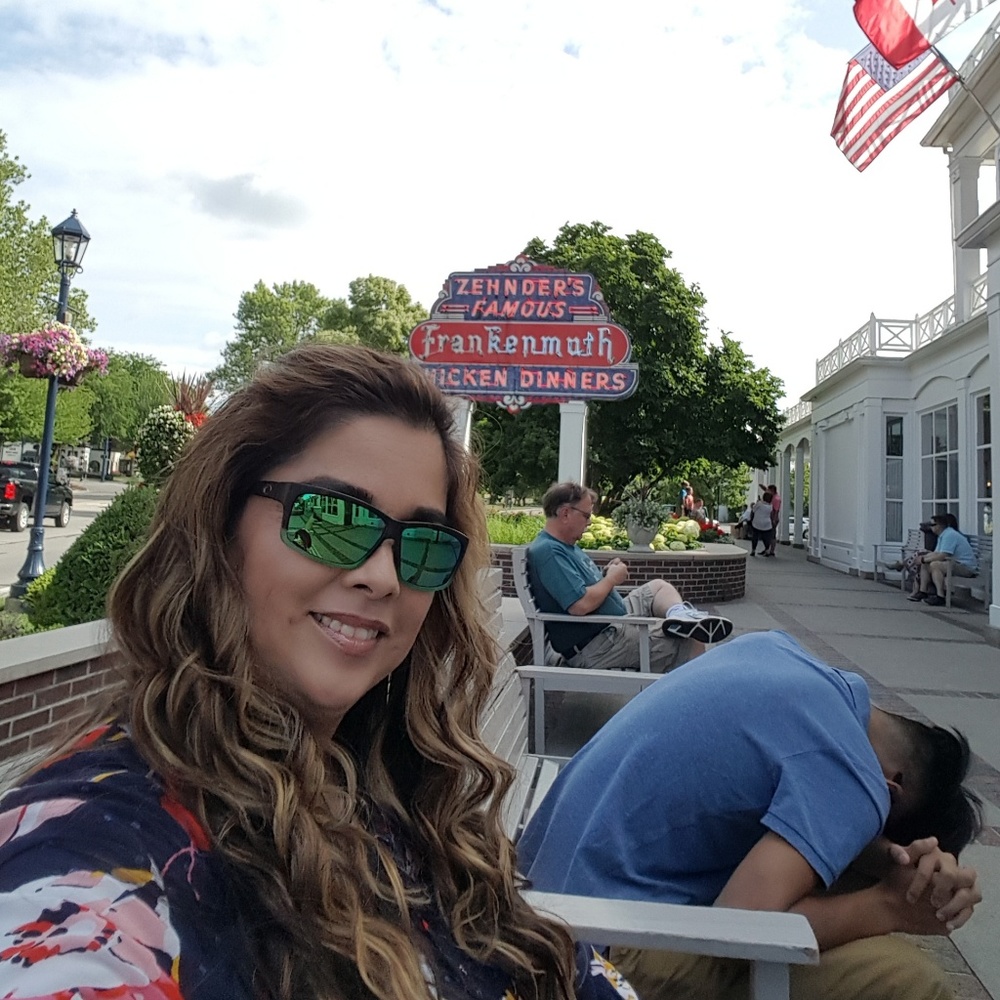 Meet your Posher, Melissa